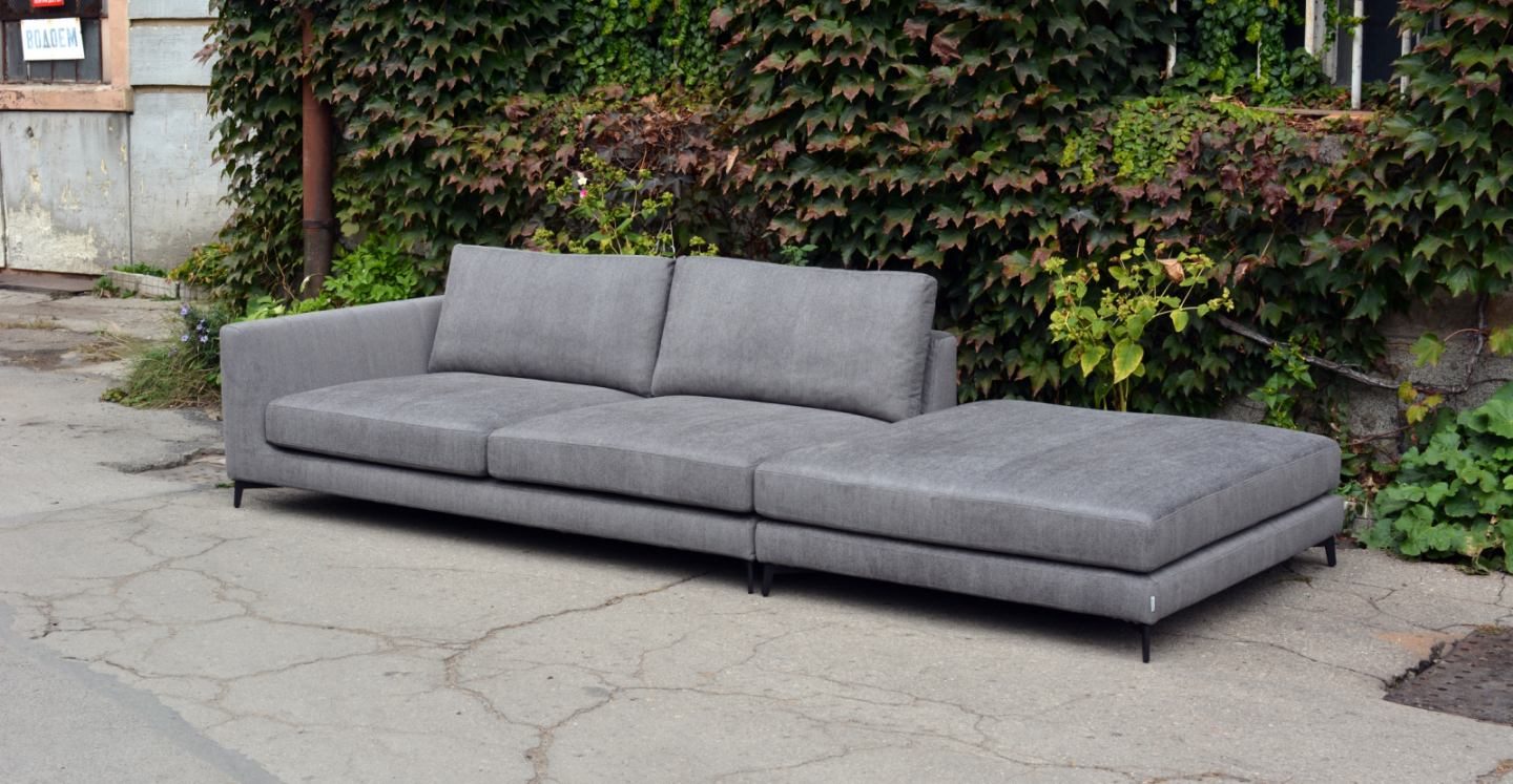 Perrot sofa with one arm and a deep ottoman in grey fabric